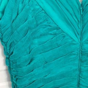 Tadashi Collection Vintage green sleeveless silk evening dress. Fully lined